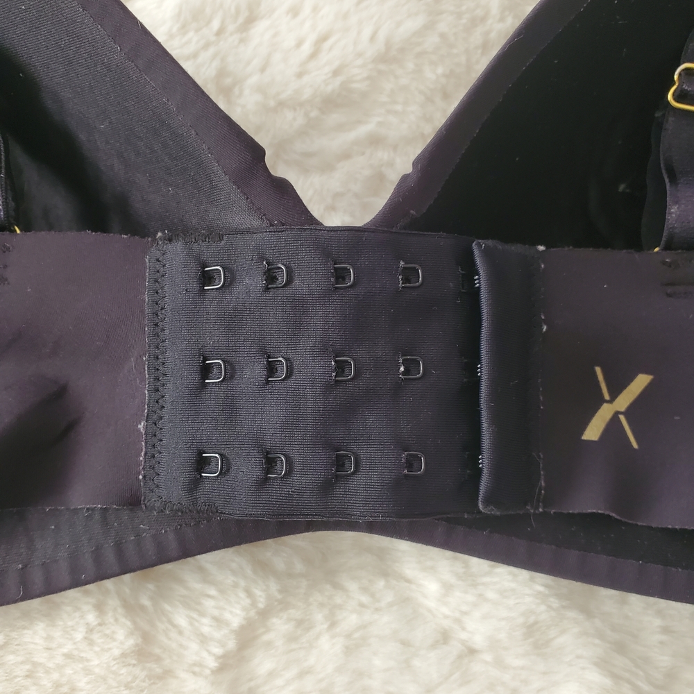 knix Black Wireless Bra - Smooth T-Shirt Style Wingwoman 32D 34D 34C - Picture 6 of 9